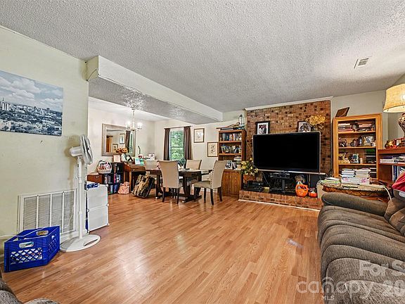 5th image of 5729 Brickstone Dr