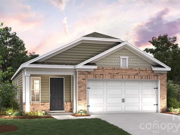 1405 Avila St, Hickory, NC 28602