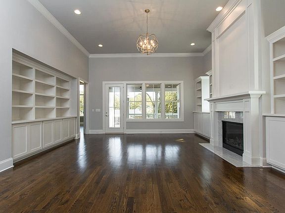5th image of 3418 Amanda Ave