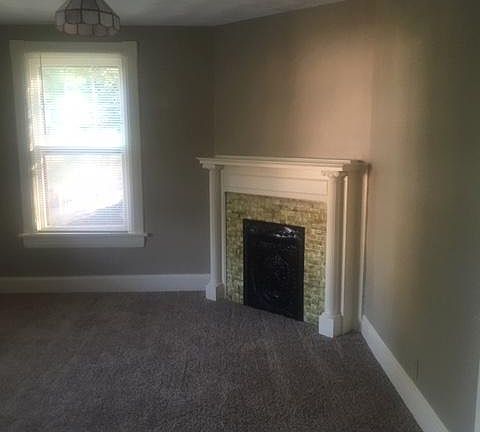 5th image of 3008 Oak St