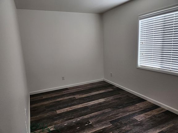 4th image of 715 Glide Ave