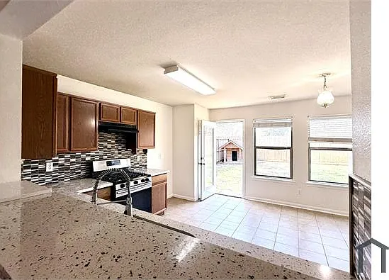 16127 Cole Bridge Ln — Photo 12
