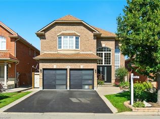 11 Silverspring Cres, Hamilton, ON L0R 1P0