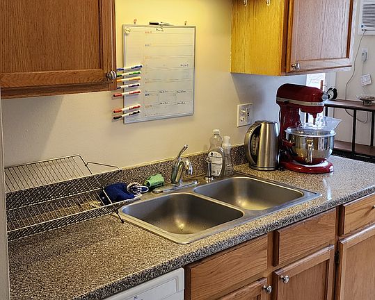 3rd image of 2440 Harriet Ave APT 105
