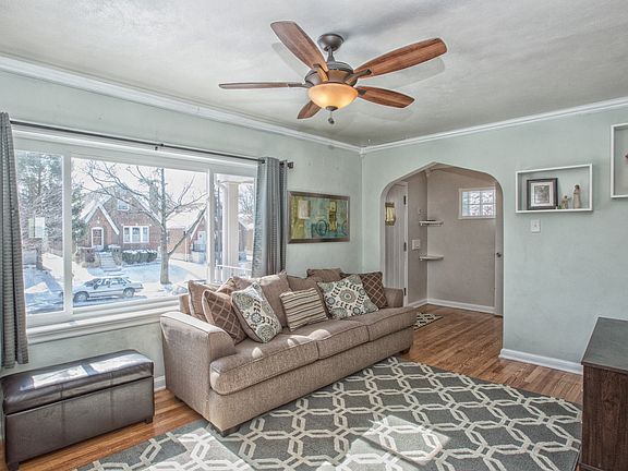 4th image of 5617 Pernod Ave