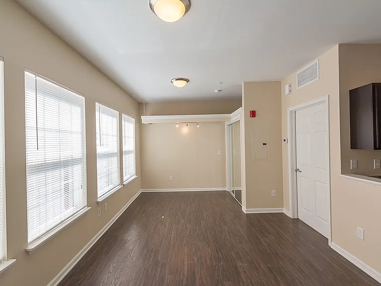 The Gateway Apartments — Photo 30