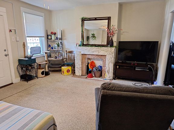 2nd View of Livingroom