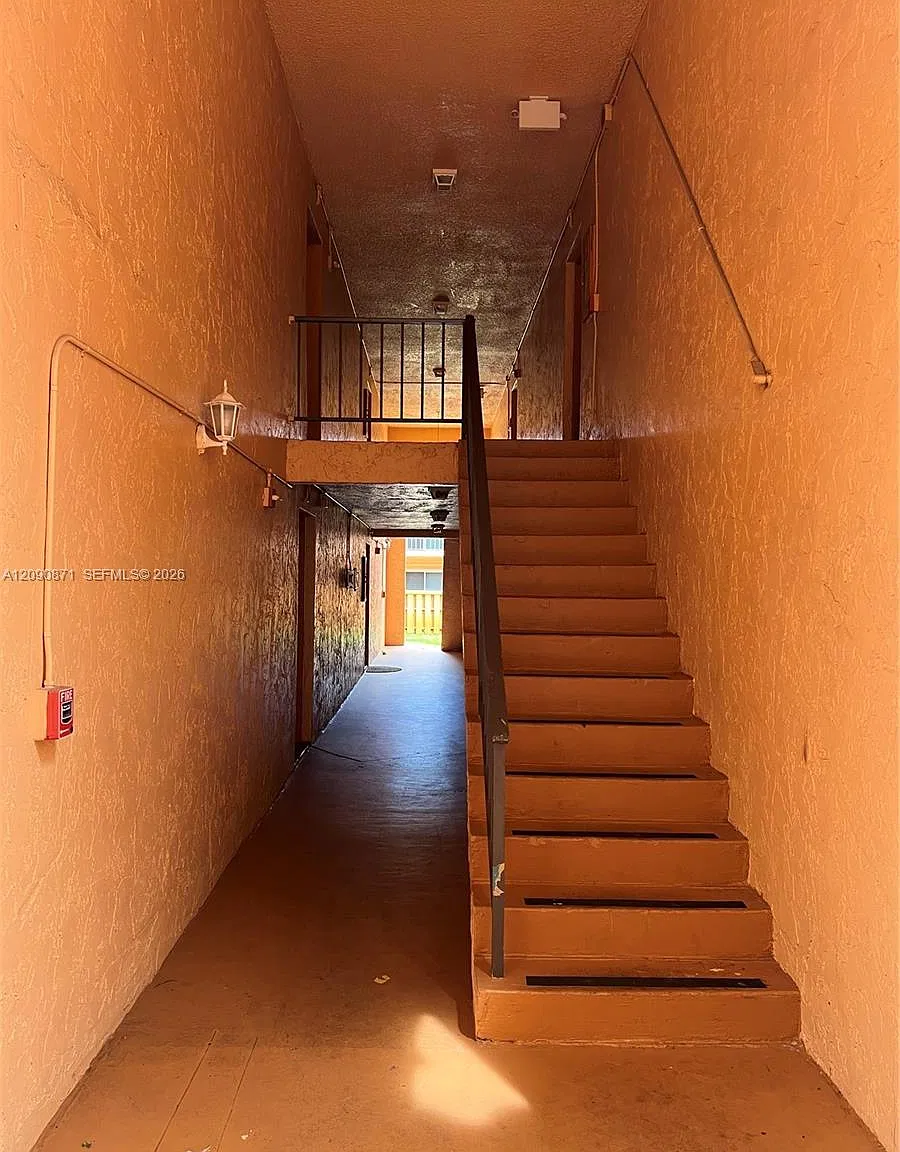 Cypress Village Condo — Photo 4