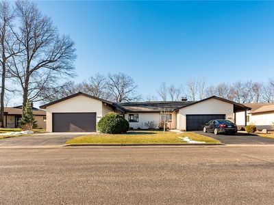 1032 Village Square #11, Altoona, WI, 54720
