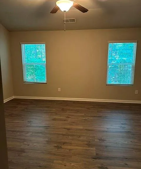 30 Laurel Dr E — Photo 15
