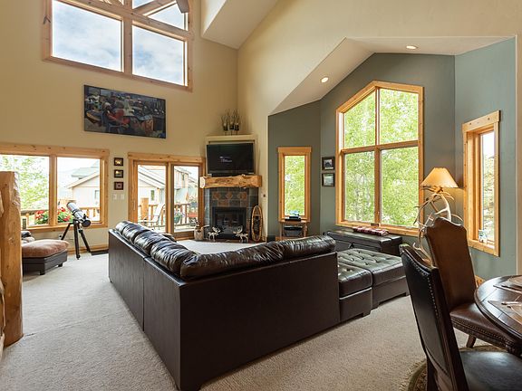4th image of 714 Cranmer Avenue #21
