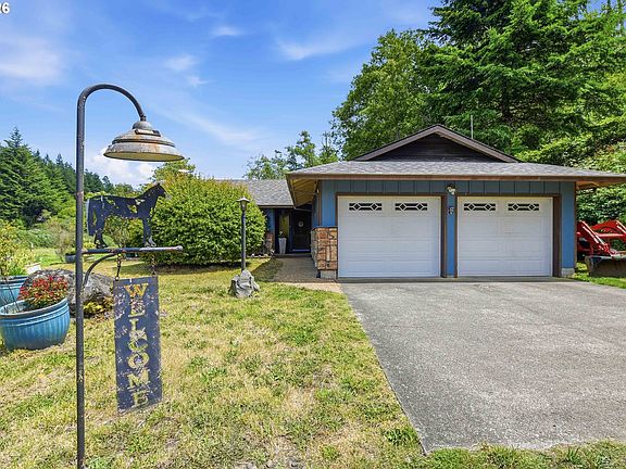 4th image of 93266 Beaver Creek Ln
