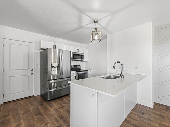 5th image of 5102 W Encore Ct