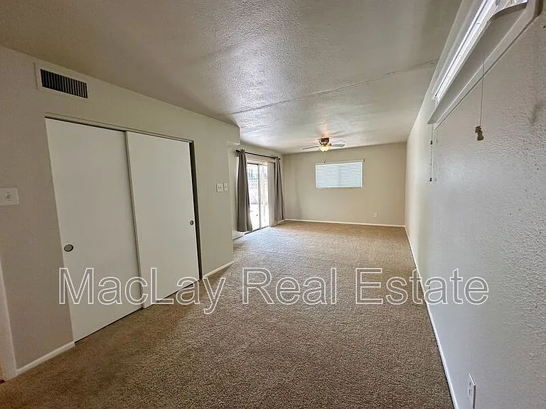 1441 E Diamond Dr — Photo 12
