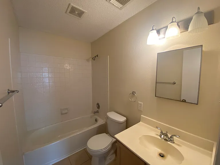 8802 Bridgefield — Photo 24