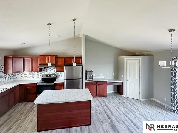 13942 Wyoming St, Omaha, NE 68142