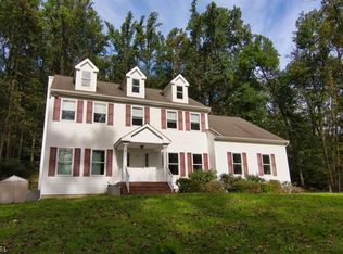 8 Little Philadelphia Rd, Washington, NJ 07882