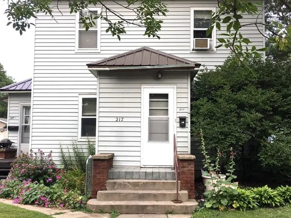 217 2nd St NE, 217 2nd St NE #217, Watertown, SD 57201