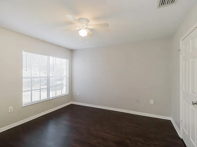 2408 E 31st Ave — Photo 14