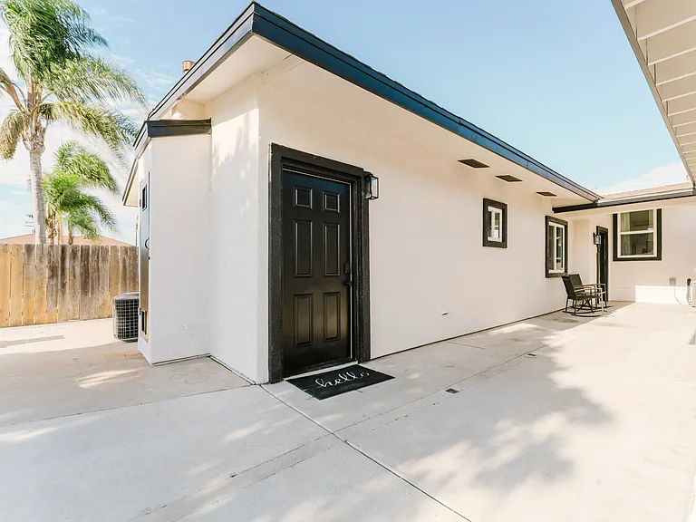 678 Ash Ave #B — Photo 20