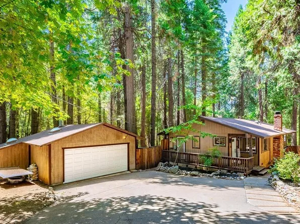 2940 Shadow Ln, Pollock Pines, CA 95726