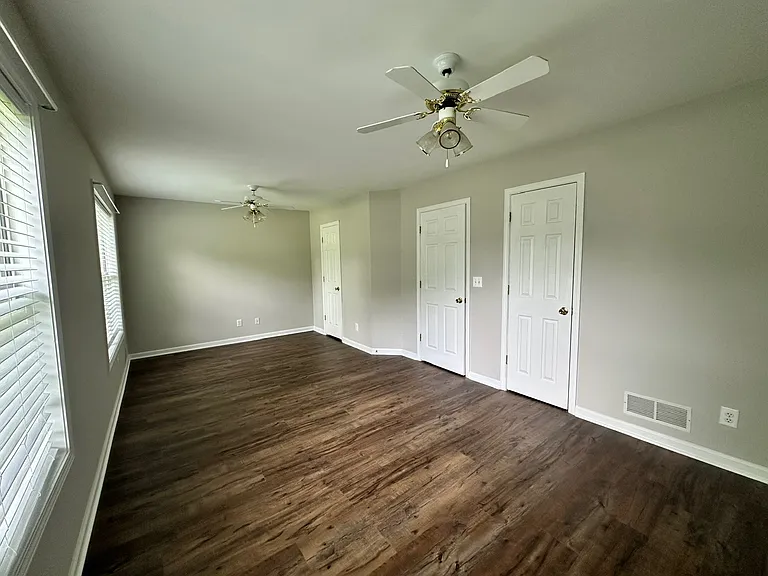 5885 Sarah Orr Ln — Photo 23