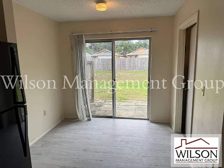 10041 Massey St — Photo 9