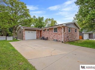 4710 S 44th St, Lincoln, NE 68516
