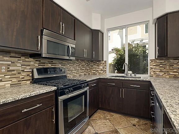 5th image of 11849 Spruce Run Dr APT B