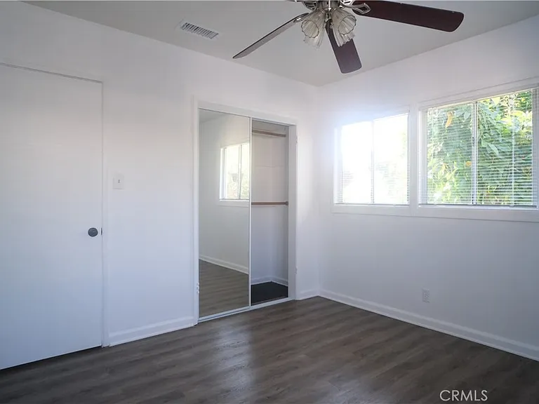 14932 Roscoe Blvd — Photo 2