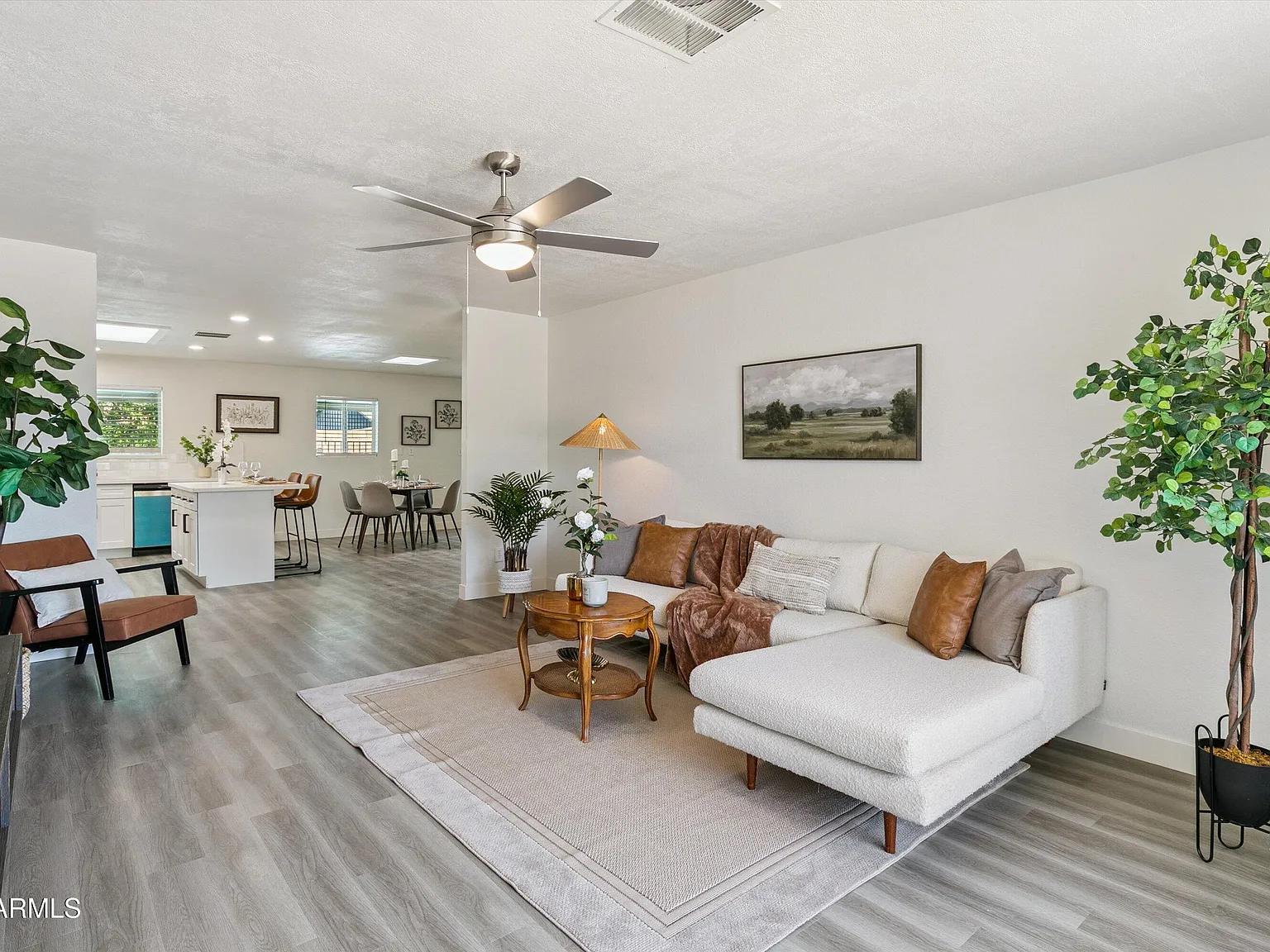 3 bed, 2.0 bath, 2018 sqft, $2,495 — Photo 4
