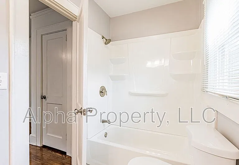 10 Crystal Ave #A — Photo 11