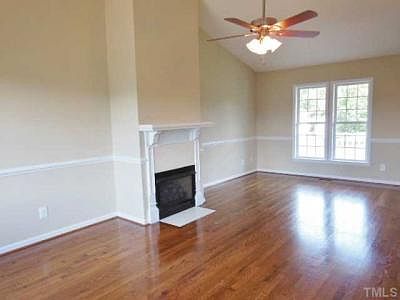 3rd image of 121 Stratford Dr #11