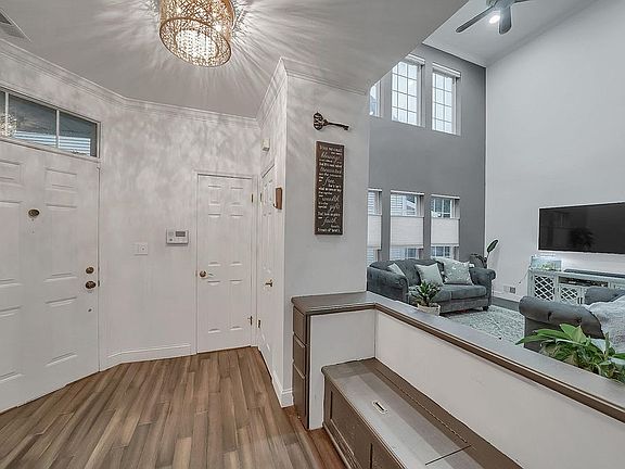 3rd image of 182 Benefield Blvd