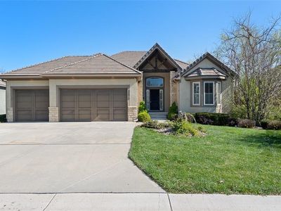 25610 W 97th St, Lenexa, KS, 66227