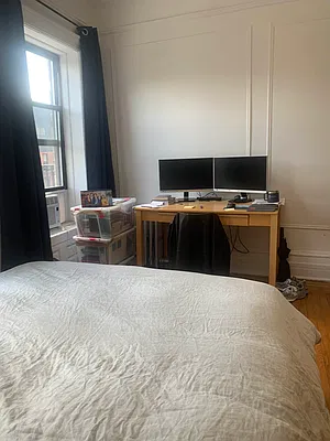 Rented by M.Grossman R.E. Management | media 5