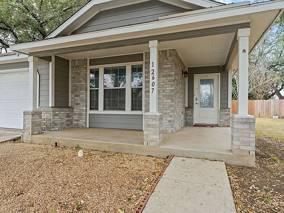 4th image of 12607 Carriage Blvd