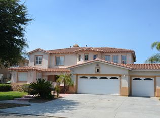 405 Grapevine Dr, Corona, CA 92882