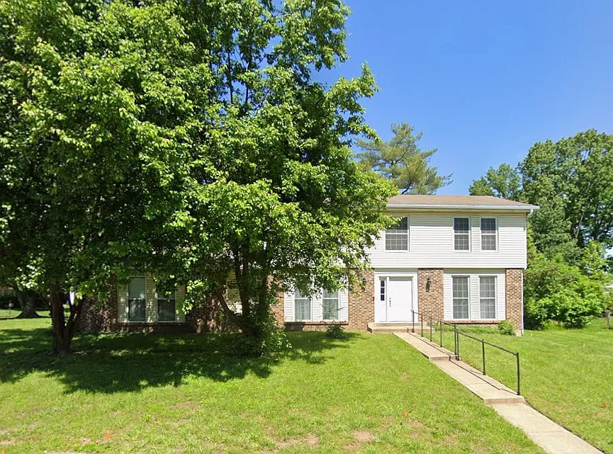 4 bed, 2.5 bath, 2222 sqft, $3,375 — Photo 1