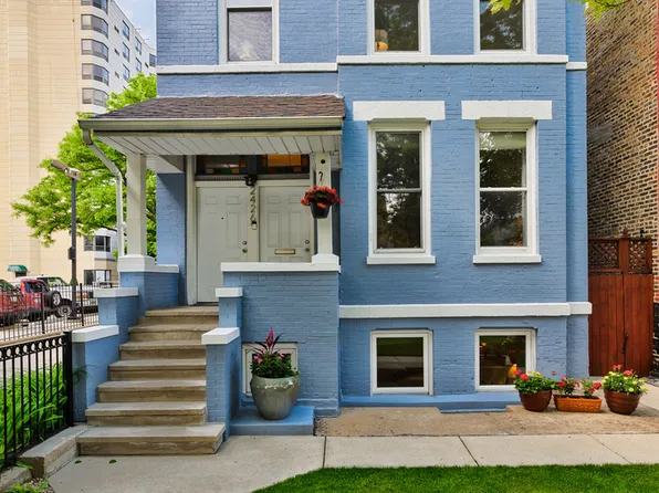 2426 W McLean Ave, Chicago, IL 60647