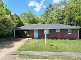 111 Calhoun St, Abbeville, SC 29620