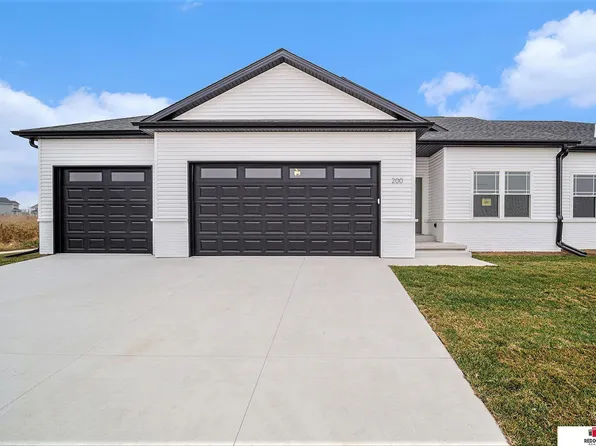 200 W Agnes Dr, Lincoln, NE 68512