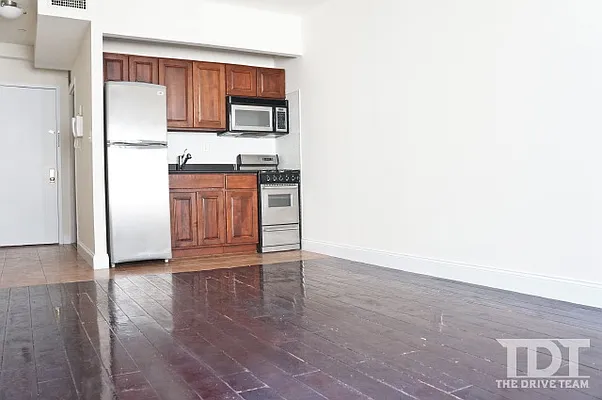 Rented by J Misrahi Realty Corp | media 17