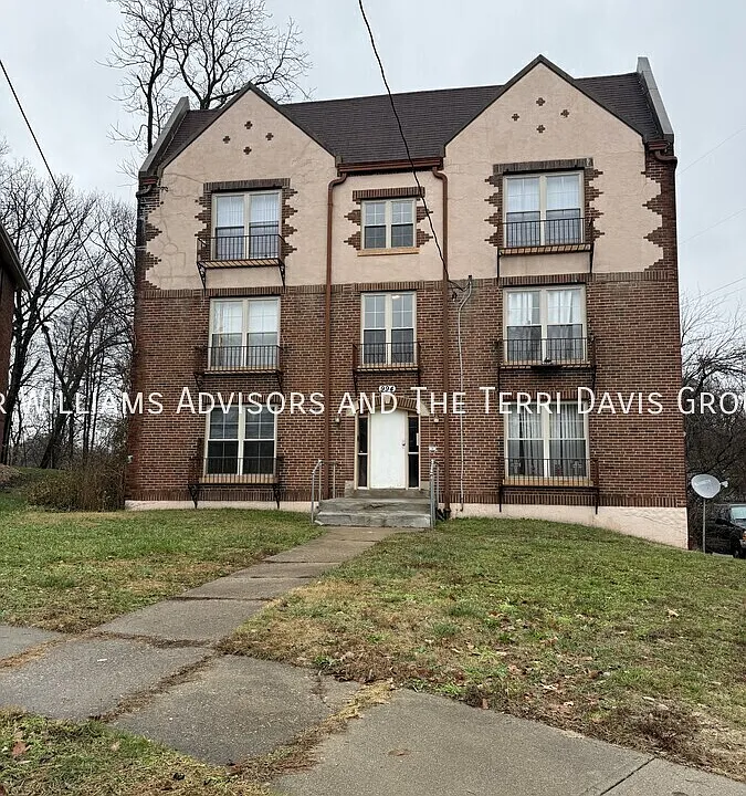 994 Cleveland Ave #1
