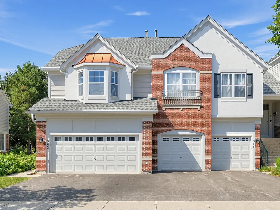 342 Pine Lake Cir
