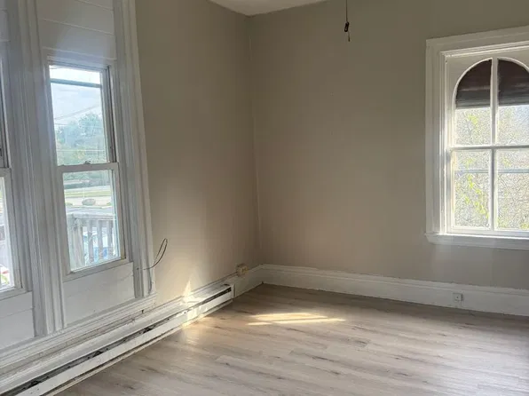 5 Maple Street, 5 Maple St #2R, Norwich, CT 06360