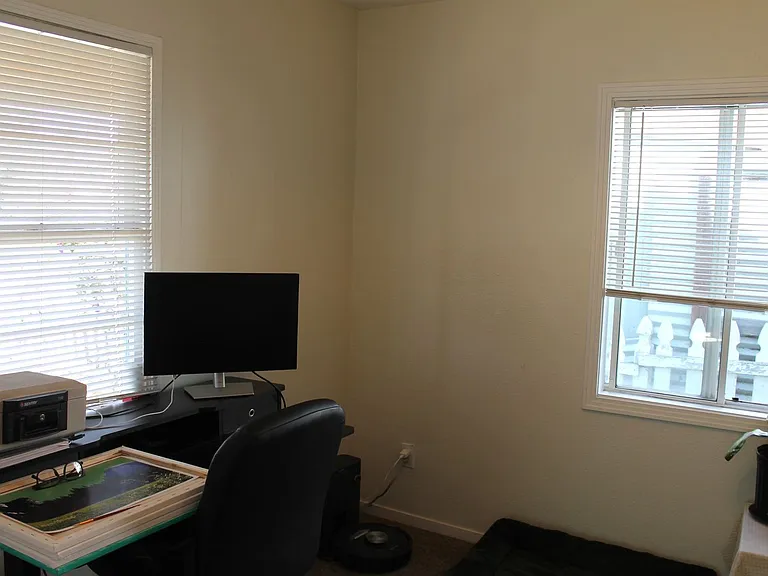 960 Balboa St — Photo 6