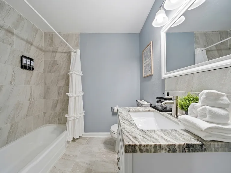 5722 W 43rd St — Photo 11
