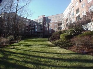 1 Watermill Pl UNIT 426, Arlington, MA 02476