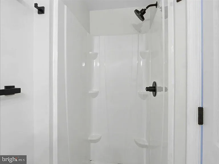 8026 Waterview Ct — Photo 24